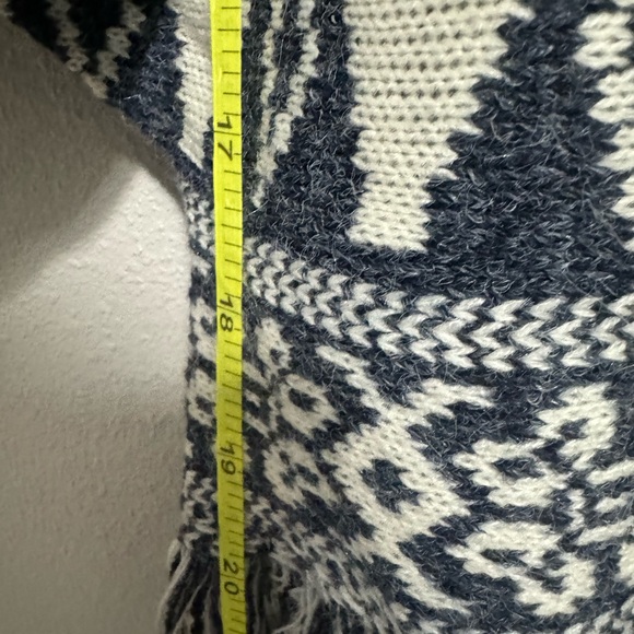 Women's Into The Mountains
Dolman Sleeve Aztec Print
Sweater Dusty Navy color - Picture 4 of 5